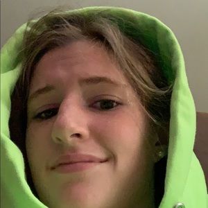 Meet your Posher, Avery